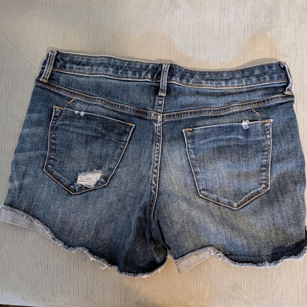 Mossimo Women's Distressed Denim Shorts Size 8 - Picture 3 of 3